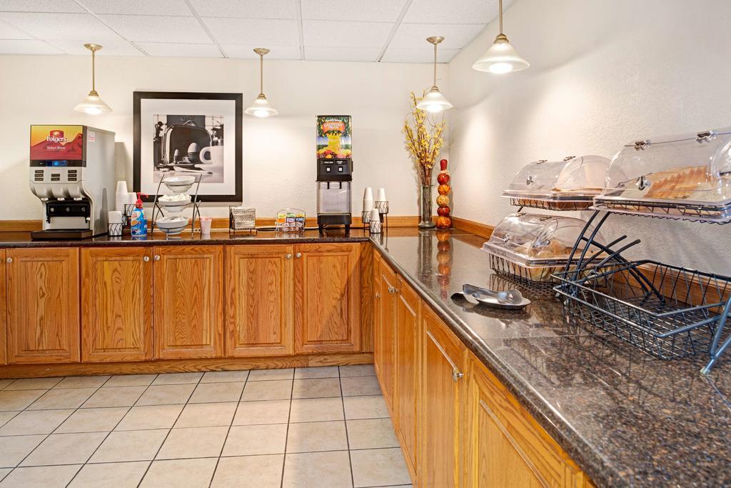 Baymont Inn & Suites Omaha Luaran gambar